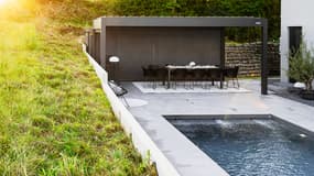 PERGOLUX fabriquent des pergolas développées en collaboration étroite avec les meilleurs ingénieurs, spécialement conçues pour les conditions météorologiques scandinaves.