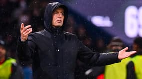Julien Stéphan mécontent lors du match PSG-Rennes en Ligue 1, le 25 février 2024