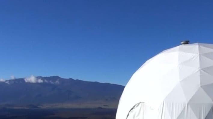 Durant une année, six chercheurs ont cohabité sous ce dôme de 140 m² à Hawaï.