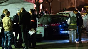 Les enquêteurs et la police scientifique sur les lieux du crime jeudi soir à Vitrolles