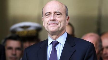 Le ministre de la Défense et ancien Premier ministre Alain Juppé s'est déclaré prêt à répondre aux questions de la justice sur l'attentat de Karachi mais il a assuré n'avoir jamais entendu parler de la corruption qui en serait à l'origine. /Photo prise le