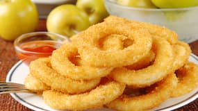 La recette des fameux onions rings est ici.