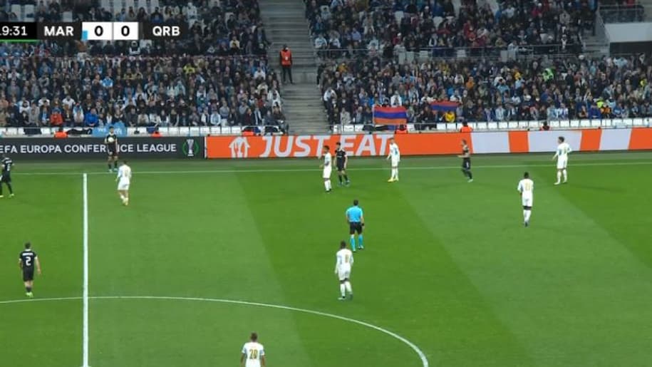 Des drapeaux arméniens au Vélodrome pendant OM-Qarabag, le 18 février 2022 Des drapeaux arméniens au Vélodrome pendant OM-Qarabag, le 18 février 2022