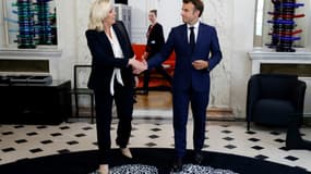 Marine Le Pen et Emmanuel Macron le 21 juin 2022 après leur entretien au palais de l'Elysée à Paris