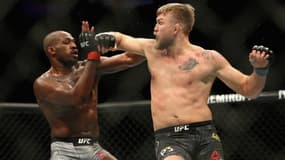 Jon Jones face à Alexander Gustafsson