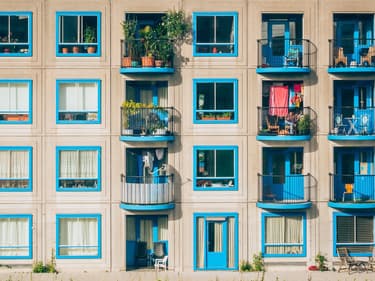 Les obligations légales du syndic de copropriété sont nombreuses.
