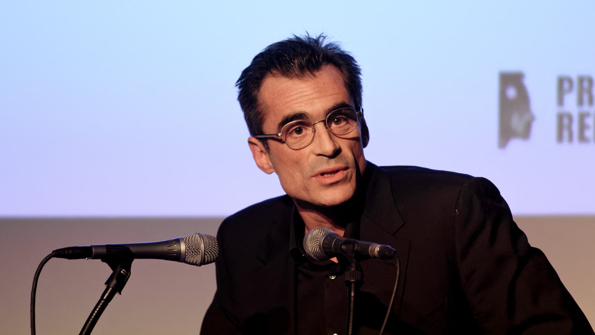 RAPHAËL ENTHOVEN JUGÉ POUR "INJURES PUBLIQUES" APRÈS AVOIR QUALIFIÉ LFI DE MOUVEMENT "PASSIONNÉMENT ANTISÉMITE"