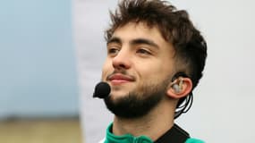 Le youtubeur français Inoxtag, qui s'est illustré par son ascension de l'Everest, à Paris, le 1er décembre 2024