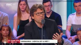 "J'ai saisi une opportunité": le neurologue qui a interpellé Emmanuel Macron explique son geste