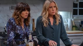 Linda Cardellini et Christina Applegate dans "Dead To Me"