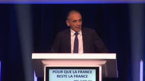 Eric Zemmour s'exprime à l'issue du premier tour de l'élection présidentielle, le 10 avril 2022.