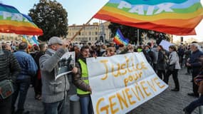 Des manifestants lors d'un rassemblement en soutien à Geneviève Legay, le 25 mars