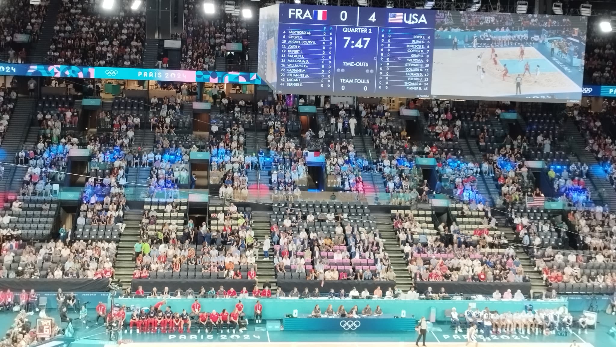 La tribune VIP de Bercy très clairsemée lors de la finale France-USA aux JO de Paris, le 11/08/2024