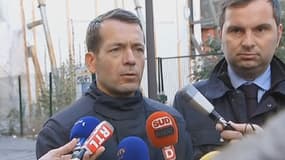 Le commandant des pompiers Gabriel Plus a rendu compte de deux interventions successives à cette adresse, dans la nuit de mardi à mercredi. Ici au côté de Pierre-Henry Brandet, porte-parole du ministère de l'Intérieur.