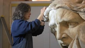 La restauration de l'Arc de Triomphe et de ses oeuvres est terminée, cinq mois après d'importantes dégradations.