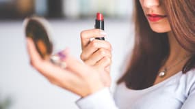 Les ventes de maquillage ont reculé de 17% en 2020.