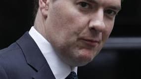 Selon le chancelier de l'Echiquier George Osborne, la Grande-Bretagne doit s'attaquer aux problèmes "profondément ancrés" dans la société après les émeutes parties de Londres et qui ont touché plusieurs villes du pays. /Photo prise le 11 août 2011/REUTERS