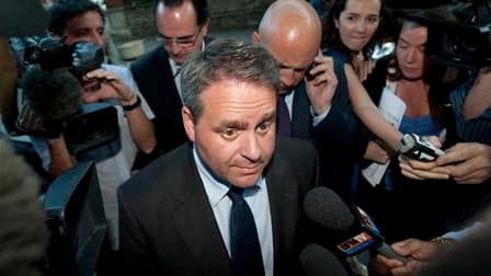 Mediapart a décidé de porter plainte pour diffamation contre le secrétaire général de l'UMP Xavier Bertrand qui a qualifié ses investigations sur l'affaire Bettencourt de "méthodes fascistes." /Photo prise le 6 juillet 2010/REUTERS/Gonzalo Fuentes