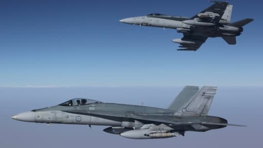 Photo fournie le 11 septembre 2015 par la Royal Air Force australienne montrant des avions F/A-18E Hornets engagés dans une mission aérienne en Syrie