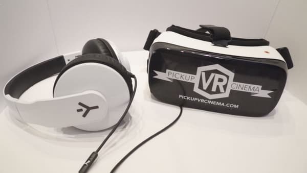 Le matériel dont chaque spectateur doit être équipé pour suivre une séance de cinéma VR.