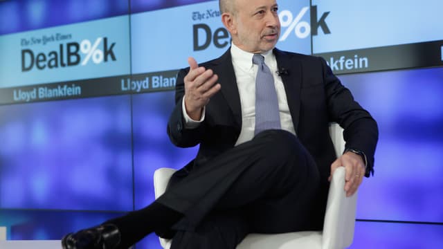 Lloyd Blankfein, patron de Goldman Sachs, veut transformer la pestigieuse banque en première société high tech de la finance. Pour cela, il veut embaucher tous les diplômés promis a des carrières chez Apple ou Google.