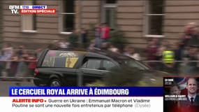 Le cortège royal transportant le cercueil de la reine Elizabeth II arrive à Edimbourg