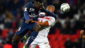 Jean-Kévin Augustin au duel avec Stoppila Sunzu