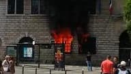 La mairie de Besançon en feu - Témoins BFMTV
