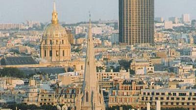 La tour Montparnasse, quarante ans de "Je t'aime , moi non plus" avec les Parisiens