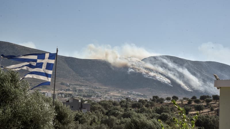Grèce: un homme soupçonné d'avoir déclenché l'incendie près d'Athènes a été arrêté