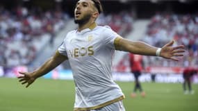 L'attaquant franco-algérien de Nice, Amine Gouiri, après avoir marqué le 3e but sur pénalty face à Lille, lors de la 2e journée de L1, le 14 août 2021 au Stade Pierre-Mauroy à Villeneuve d'Ascq