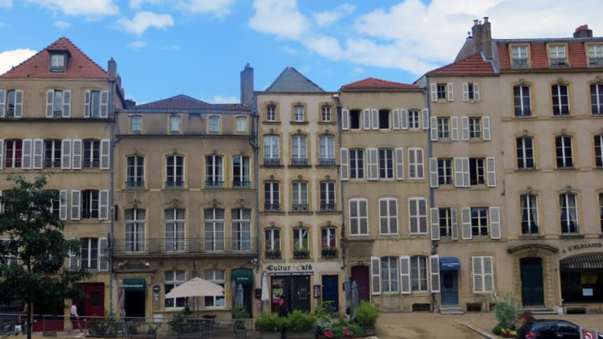 une cinquantaine de personnes évacuées en raison d’un risque d’effondrement une cinquantaine de personnes évacuées en raison d’un risque d’effondrement