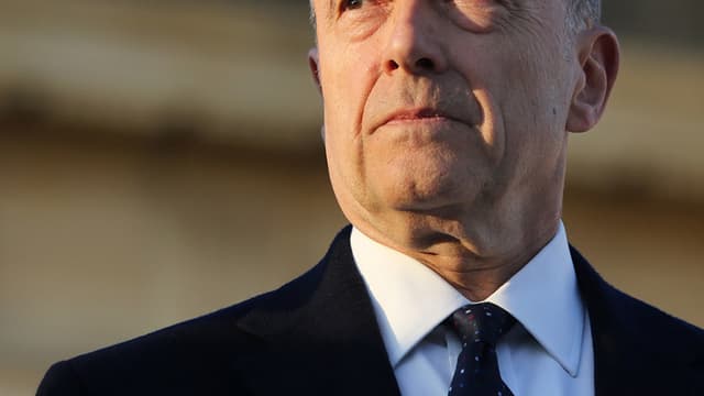 Alain Juppé (45%) est le candidat favori des sympathisants de la droite et du centre pour la primaire à droite en vue de la présidentielle 2017, loin devant Nicolas Sarkozy (21%) - Lundi 18 janvier 2016