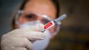 Pénurie de doses : qui faut-il vacciner en priorité?