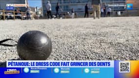 Marseille: les joueurs de pétanque s'adaptent aux nouvelles règles vestimentaires