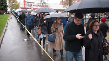 En mai dernier, les Français de l'étranger avaient dû faire des heures de queue dans certaines villes pour voter.