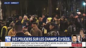 Des policiers en colère sur les Champs-Élysées