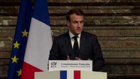 "Les transitions sont dures mais elles ne sauraient se faire au détriments des plus fragiles" déclare Macron en Belgique