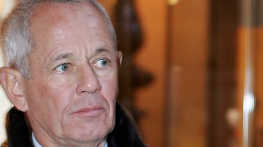 Paul Barril en 2004 au Palais de justice de Paris lors de l'affaire des écoutes de l'Elysée