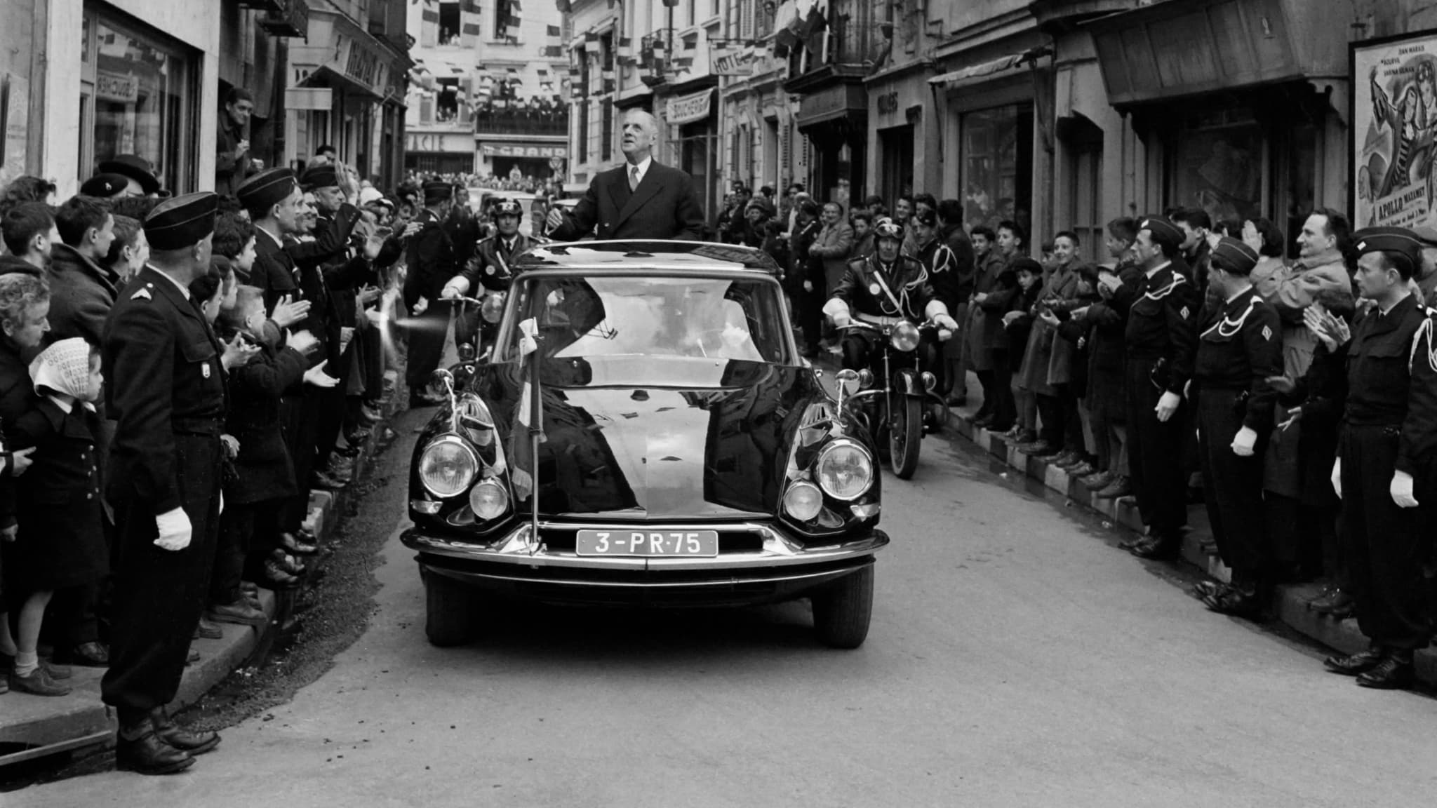 La Citroën DS à sa suspension hydraulique du Général De Gaulle La Citroën DS à sa suspension hydraulique du Général De Gaulle