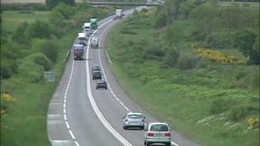 Sécurité routière: Cazeneuve va dévoiler les trois axes concernés par le passage à 80 km/h
