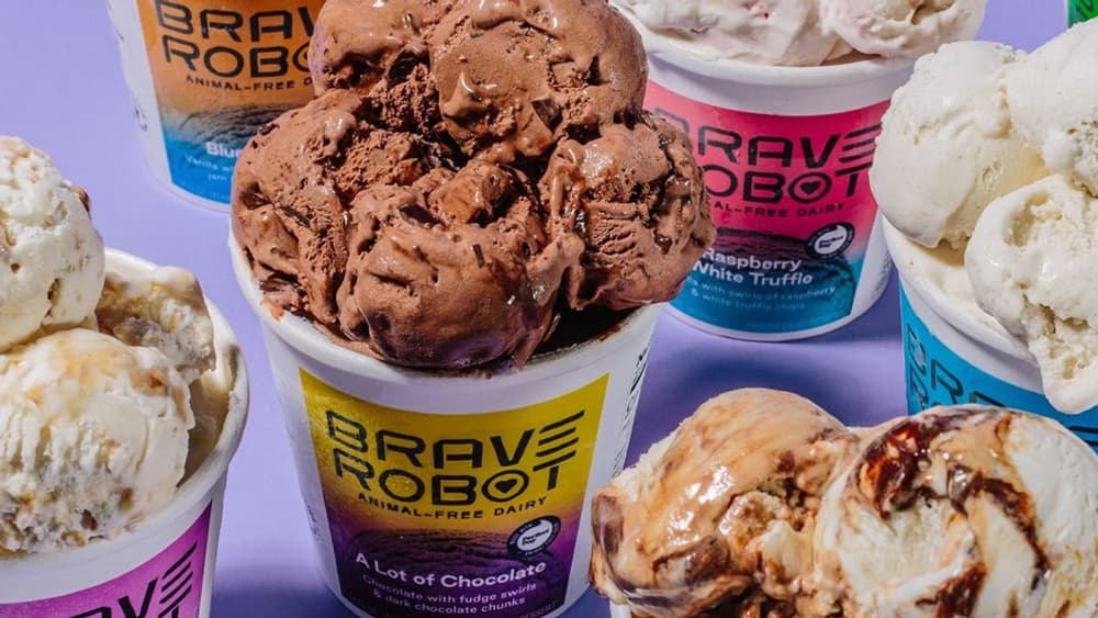Ces glaces sont fabriquées à partir de lait de vache issue de la fermentation de levures Ces glaces sont fabriquées à partir de lait de vache issue de la fermentation de levures