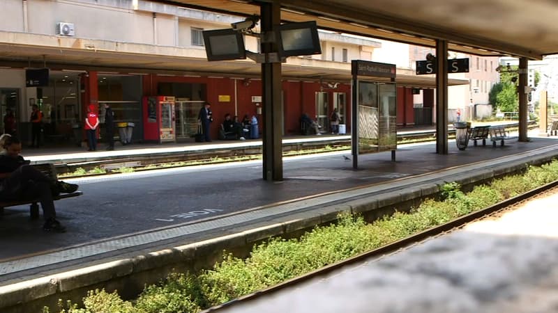 La jeune femme s'était accrochée au wagon du TGV en gare de Saint-Raphaël.
