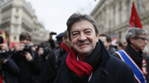 Mélenchon prend la Bastille pour manifester contre l'austérité.