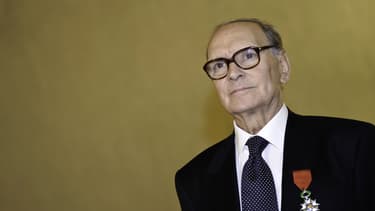 Ennio Morricone recevant sa légion d'honneur en 2009