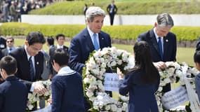 John Kerry s'est rendu à Hiroshima lundi.