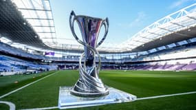 Le trophée de la Ligue des champions féminine