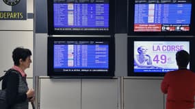 Manuel Valls et Emmanuel Macron haussent le ton face à la grève des pilotes d'Air France (Photo d'illustration)