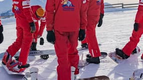 Des snowboadeurs de l'ESF à Orcières-Merlette.