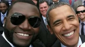 Le fameux "selfie" avec "BigPapi" à gauche, et Barack Obama, à droite.